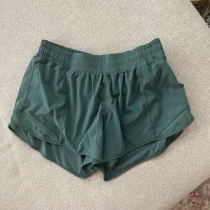 Lululemon hotty hot short 4”